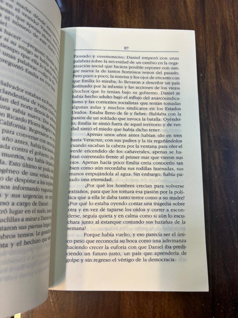 Mal de amores. Ángeles Mastretta