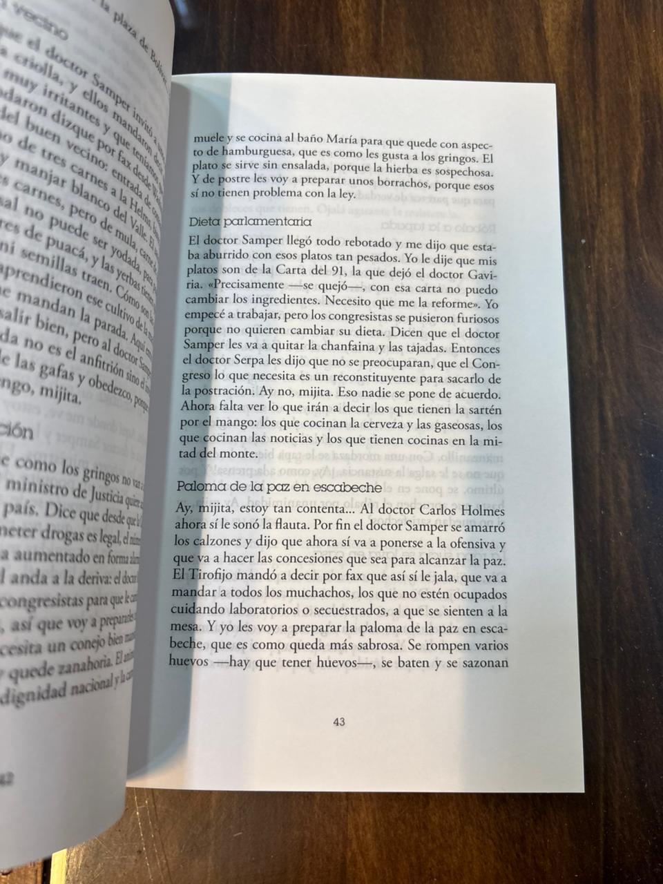 Edificio Colombia. Antología de los libretos de Quac, el Noticiero. Antonio Morales y Miguel Lozano