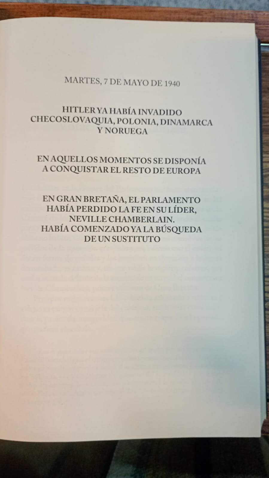 Las horas más oscuras . Anthony McCarten