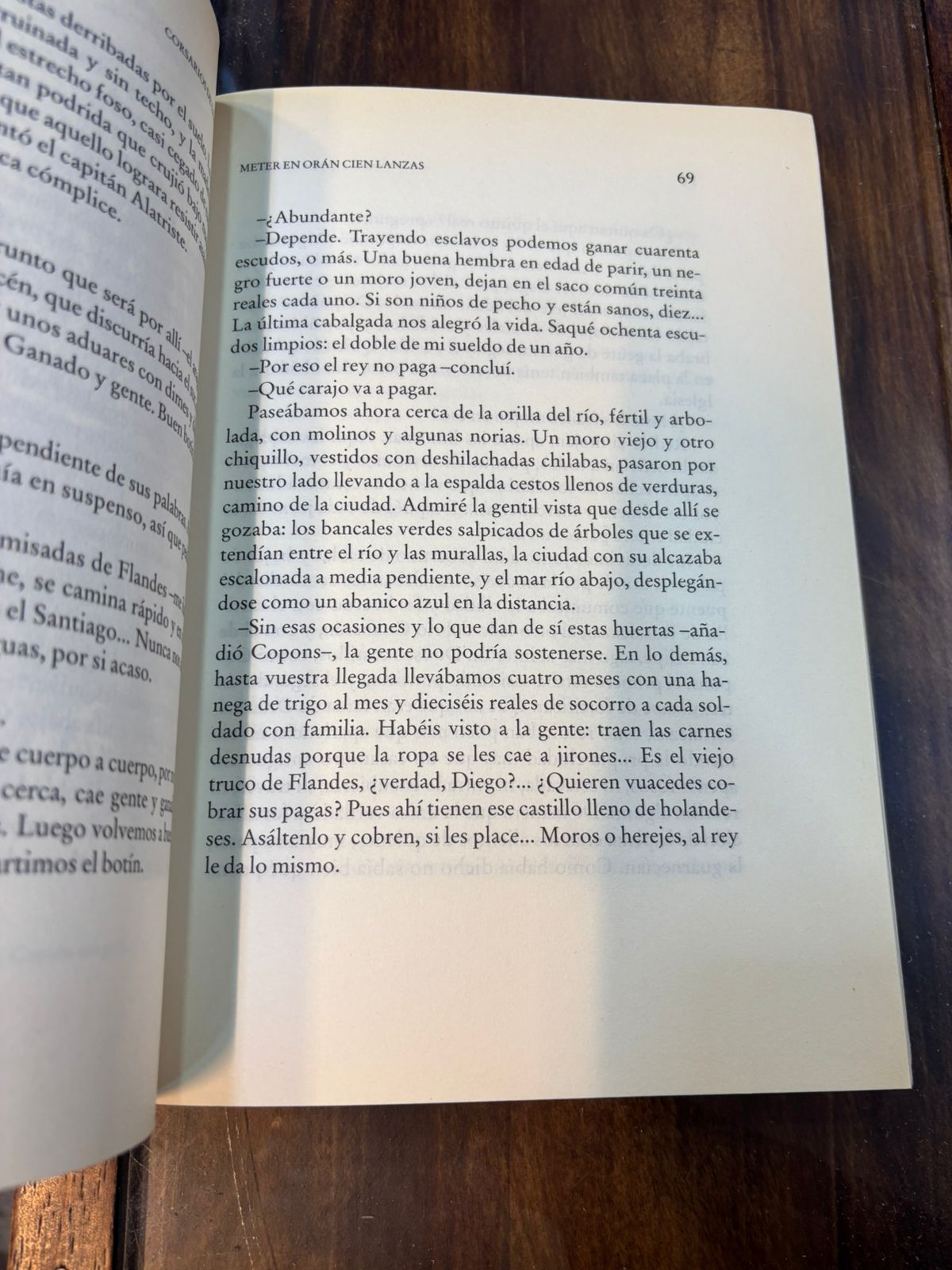 Corsarios de levante. Arturo Pérez-Reverte