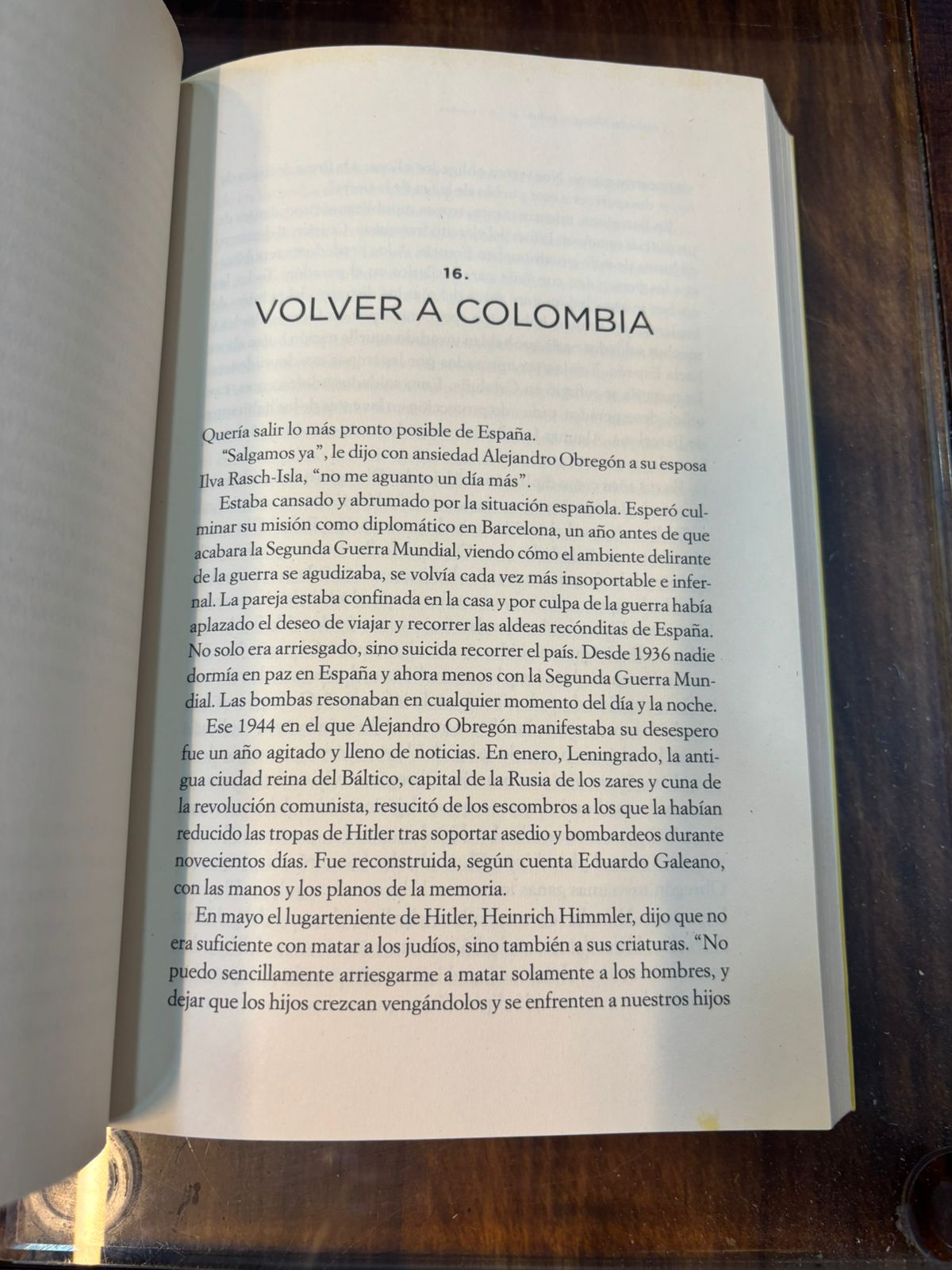 Alejandro Obregón delirio de luz y sombra