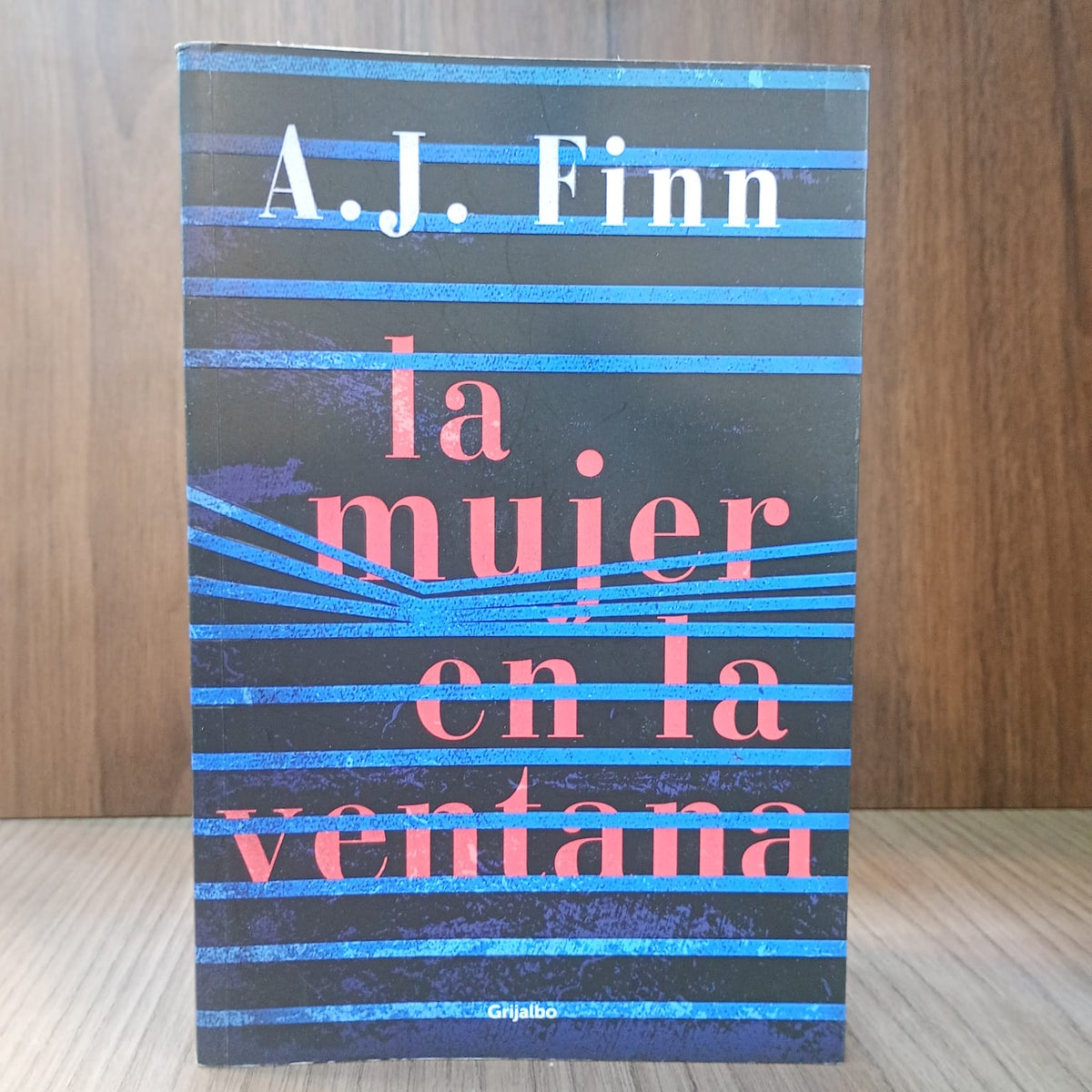 La mujer en la ventana