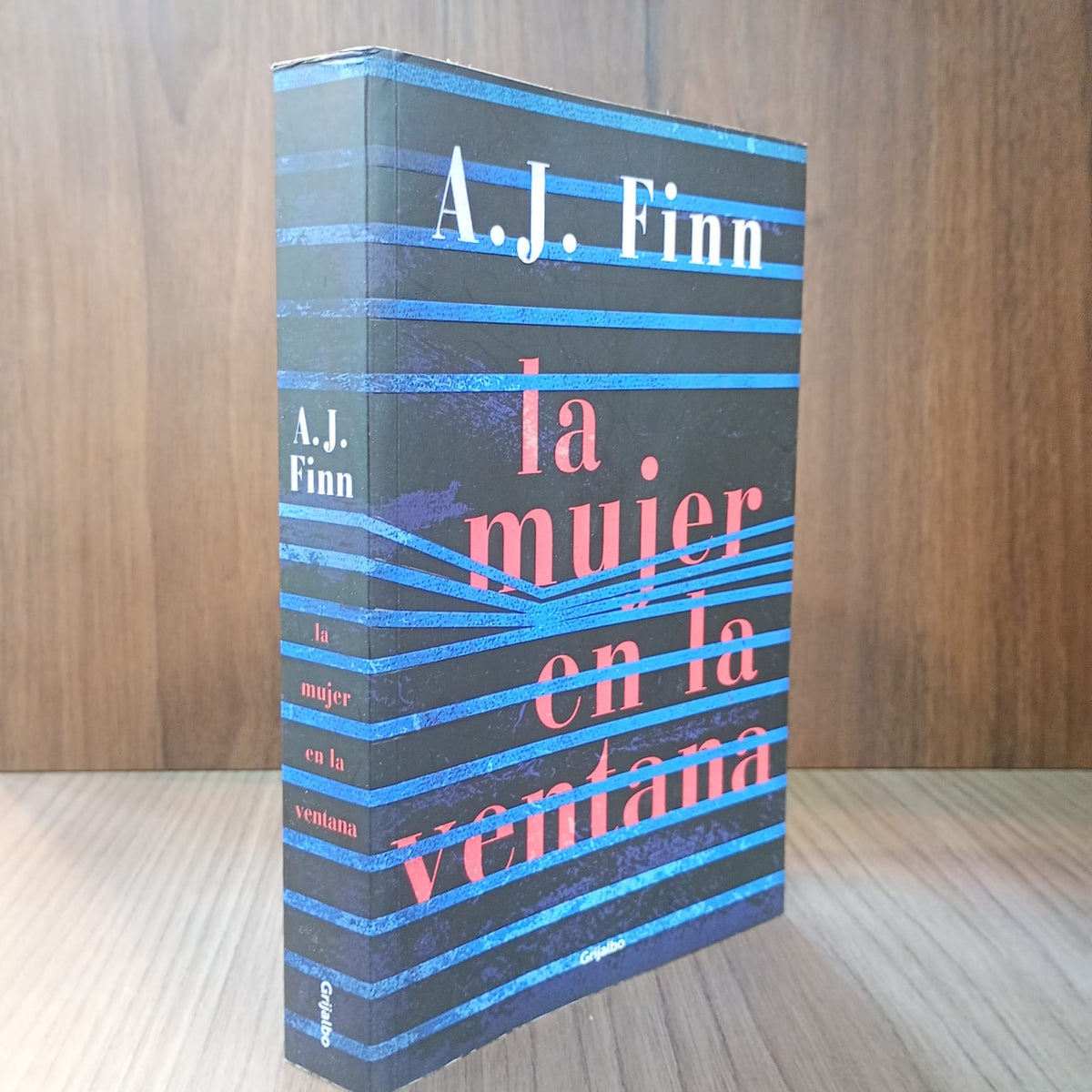 La mujer en la ventana