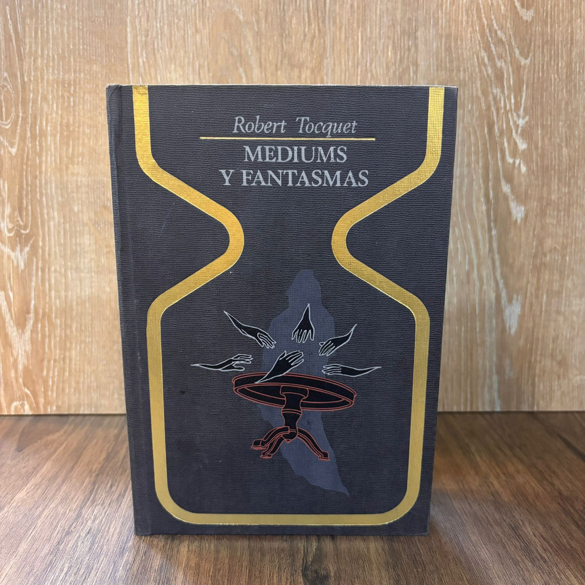Médiums y fantasmas