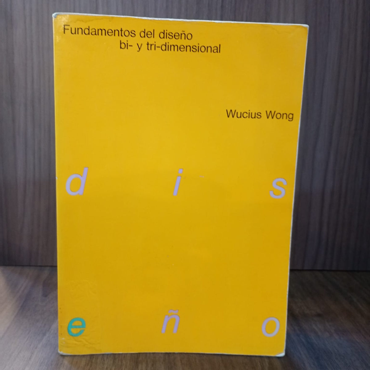 Fundamentos del diseño bi- y tri-dimensional
