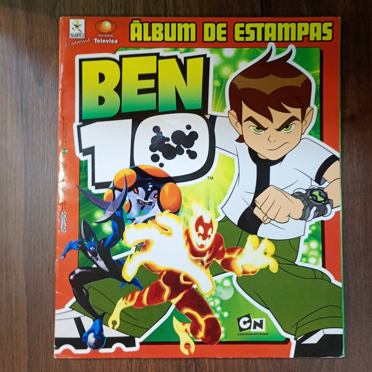 Álbum de Estampas Ben 10
