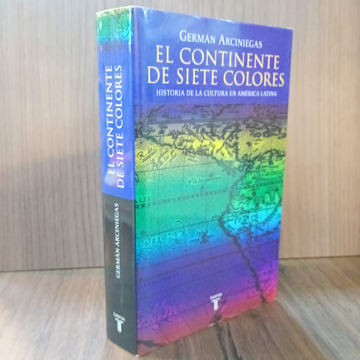 El continente de siete colores: Historia de la cultura en América Latina